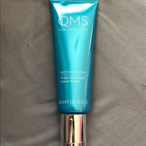 QMS medicosmetics Active Glow Tinted Day Cream